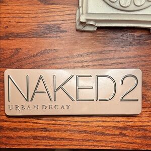 Urban Decay Naked2 Palette in Taupe Case